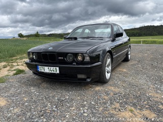 BMW M5 E34