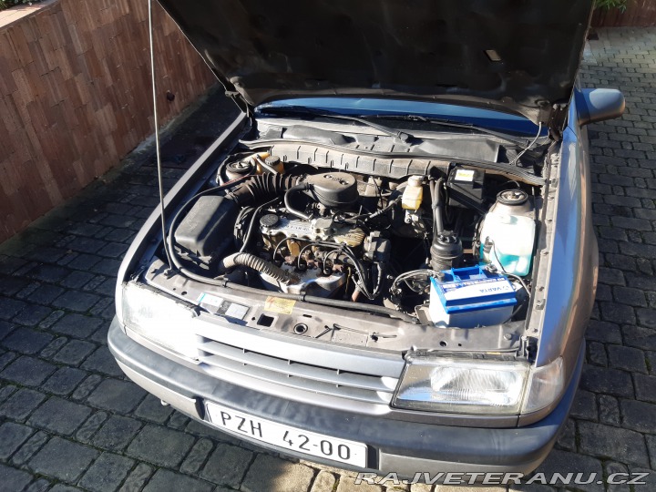 Opel Vectra 1.8i 8v sedan 1991