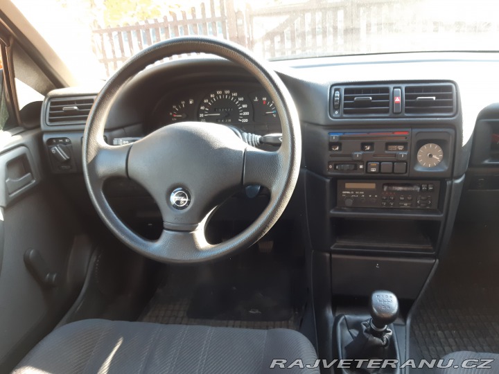 Opel Vectra 1.8i 8v sedan 1991