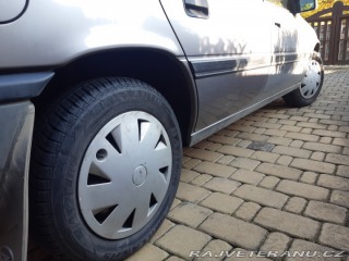 Opel Vectra 1.8i 8v sedan 1991