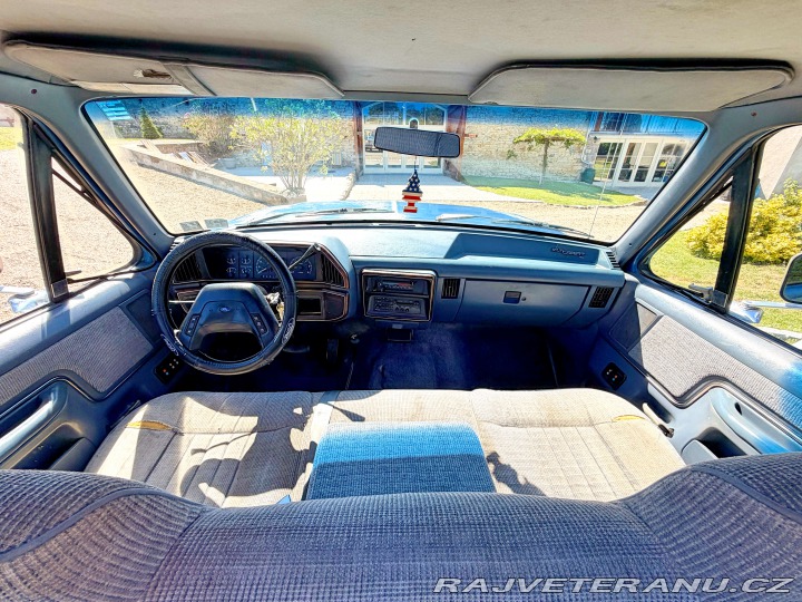 Ford F -150 5.8 V8 4x4 1.majitel 1990