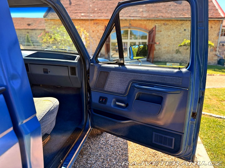 Ford F -150 5.8 V8 4x4 1.majitel 1990