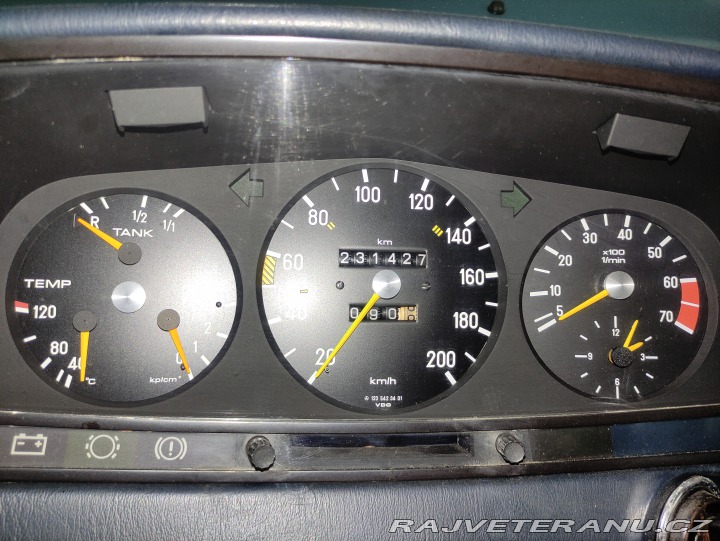 Mercedes-Benz 230 W123 1980