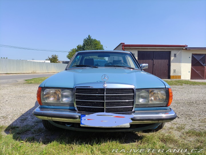 Mercedes-Benz 230 W123 1980