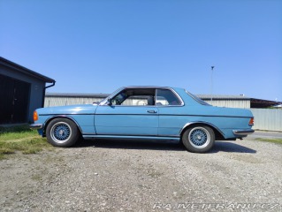 Mercedes-Benz 230 W123 1980