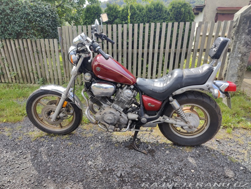 Yamaha XV 700