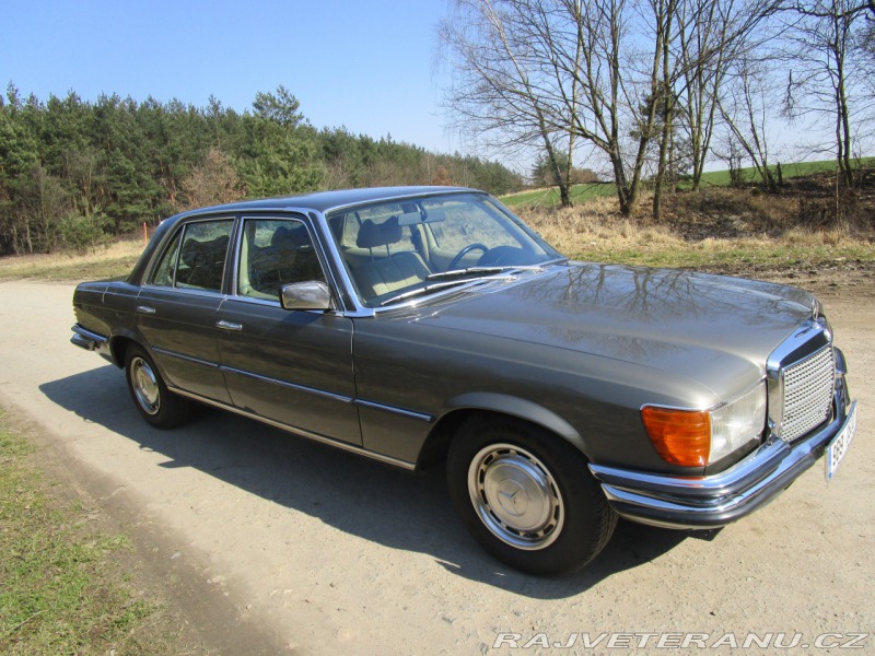 Mercedes-Benz 280 