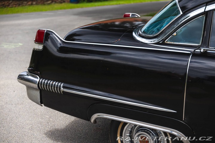 Cadillac Series 62 Sedan de Ville 1956