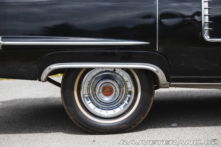 Cadillac Series 62 Sedan de Ville 1956