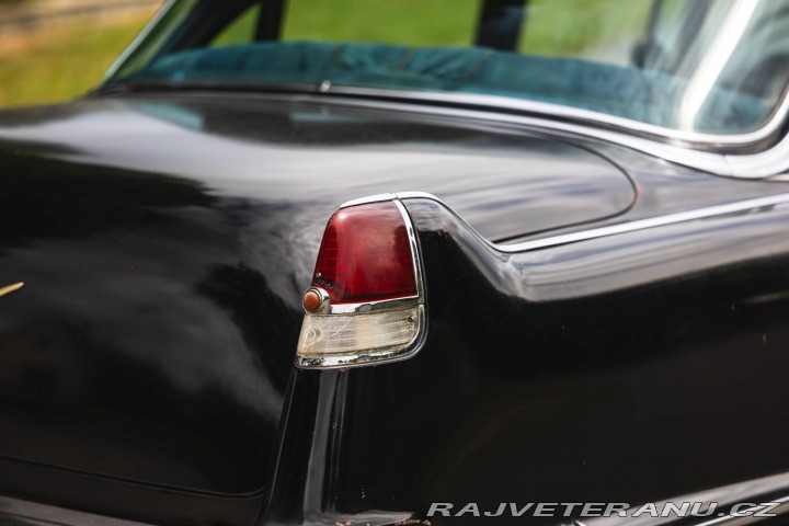 Cadillac Series 62 Sedan de Ville 1956