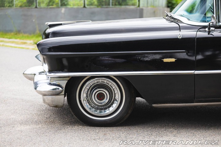 Cadillac Series 62 Sedan de Ville 1956