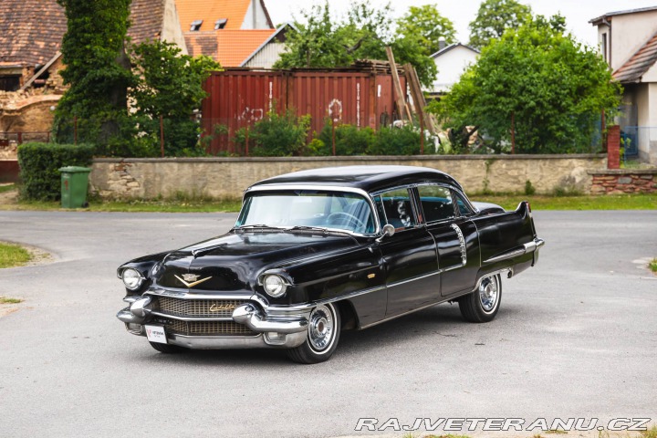 Cadillac Series 62 Sedan de Ville 1956