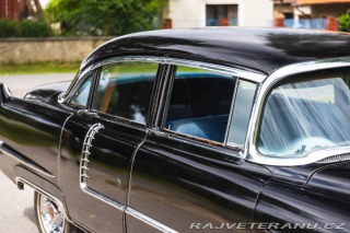 Cadillac Series 62 Sedan de Ville 1956