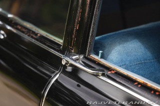 Cadillac Series 62 Sedan de Ville 1956