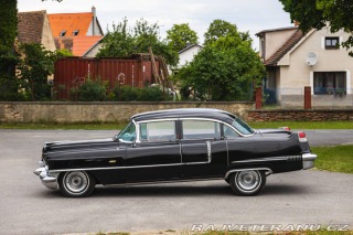 Cadillac Series 62 Sedan de Ville 1956