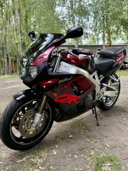 Honda CBR CBR900RR SC28 1994