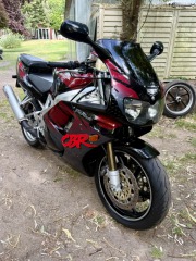 Honda CBR CBR900RR SC28 1994
