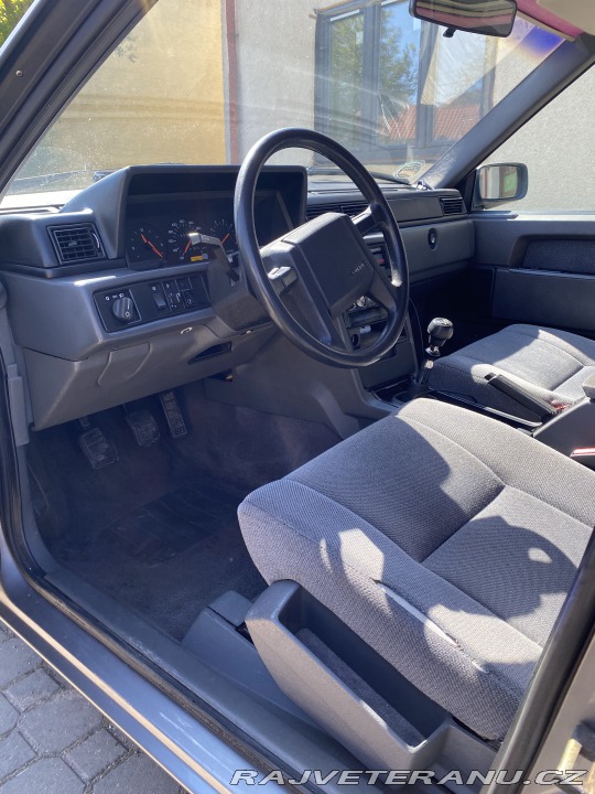 Volvo 740 1990