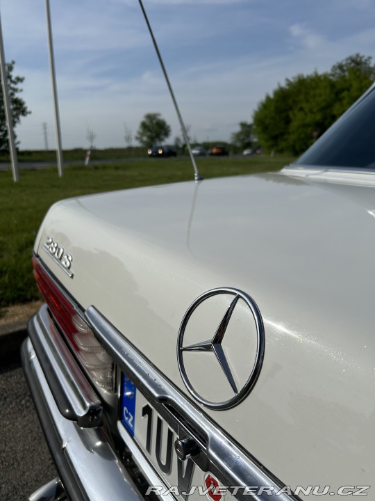 Mercedes-Benz 280 280S W116 1976