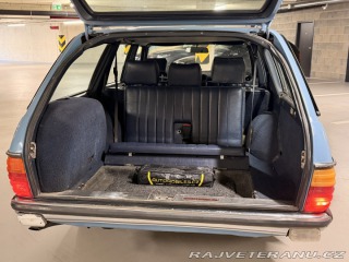 Mercedes-Benz 200 T S123 7míst 1981