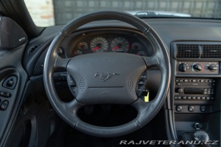 Ford Mustang GT V8 SRS 2002