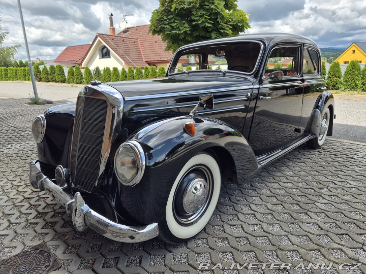 Mercedes-Benz 220 W187 1952