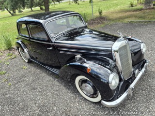 Mercedes-Benz 220 W187 1952