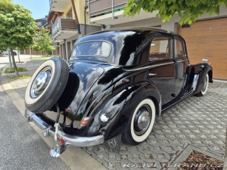 Mercedes-Benz 220 W187 1952
