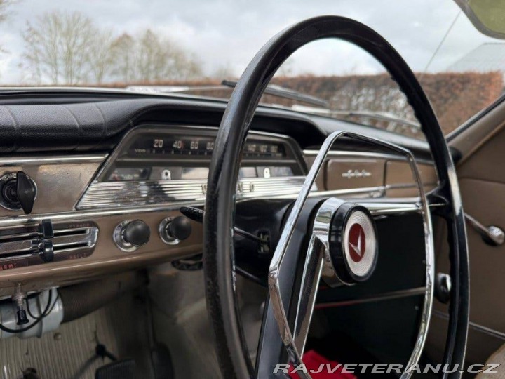 Volvo 544 PV544 s kempingovým vozíkem 1963