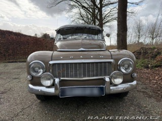 Volvo 544 PV544 s kempingovým vozíkem 1963