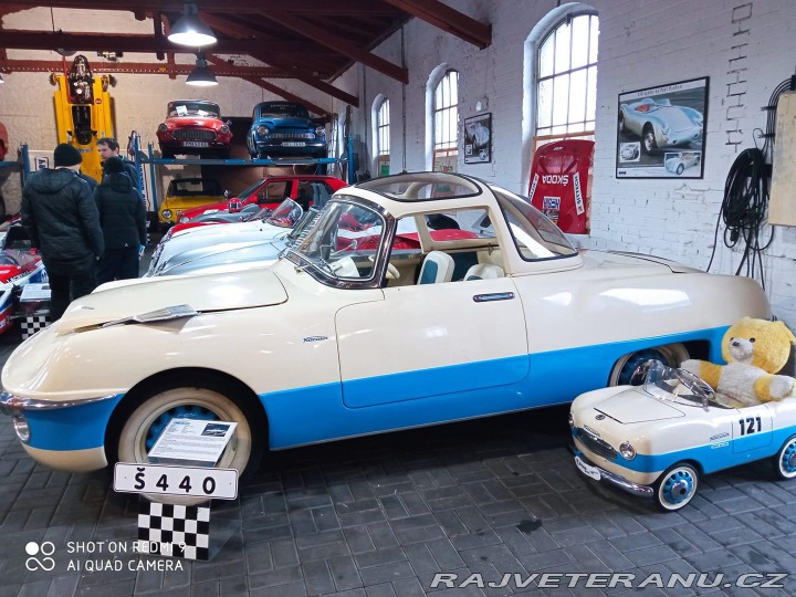 Škoda 440 Spartak KAROSA 1956