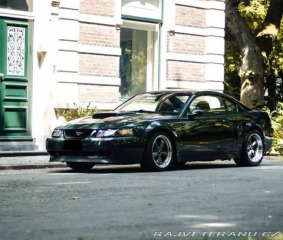 Ford Mustang Bullitt 2001
