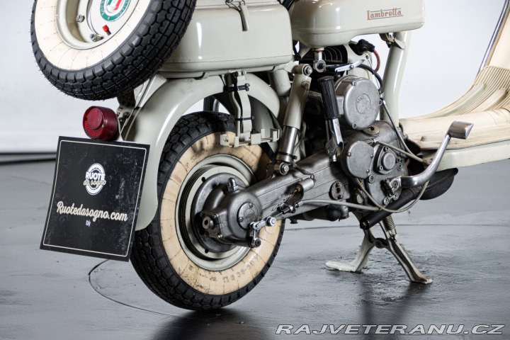 Ostatní značky Ostatní modely Innocenti LAMBRETTA 150 D 1956
