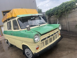 Ford Transit Retrokaravan na Festival
