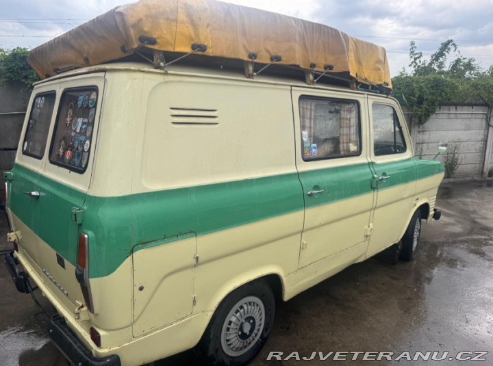 Ford Transit Retrokaravan na Festival 1967