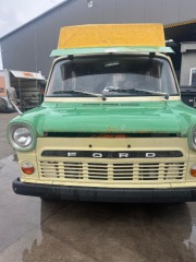 Ford Transit Retrokaravan na Festival 1967