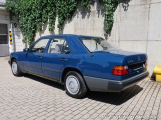 Mercedes-Benz 200 w124 200d 1989