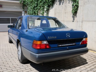 Mercedes-Benz 200 w124 200d 1989