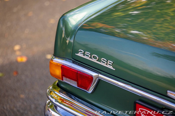 Mercedes-Benz 250 Benz w111 250 SE 1967