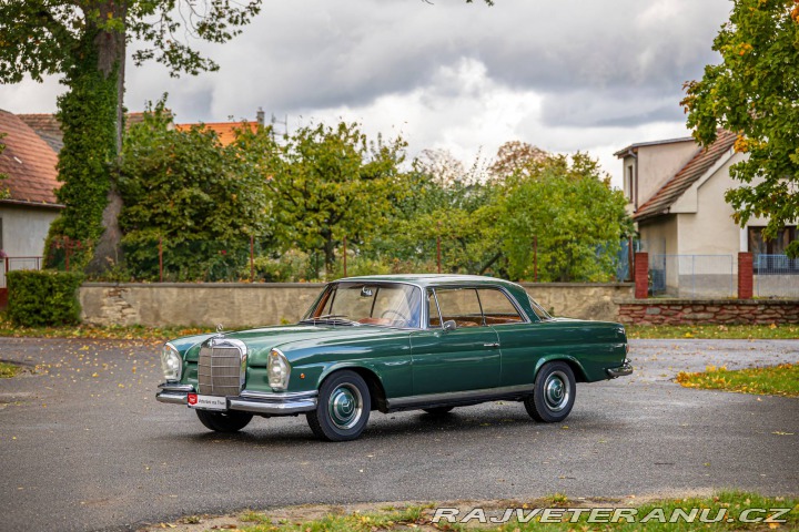 Mercedes-Benz 250 Benz w111 250 SE 1967