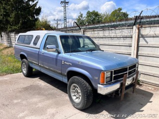 Dodge Ostatní modely Dakota 4.0l benzin V6 1988