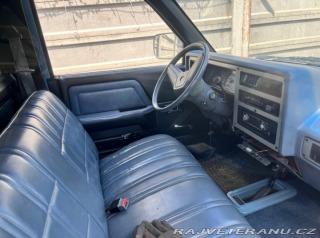 Dodge Ostatní modely Dakota 4.0l benzin V6 1988