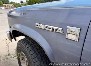 Dodge Ostatní modely Dakota 4.0l benzin V6 1988