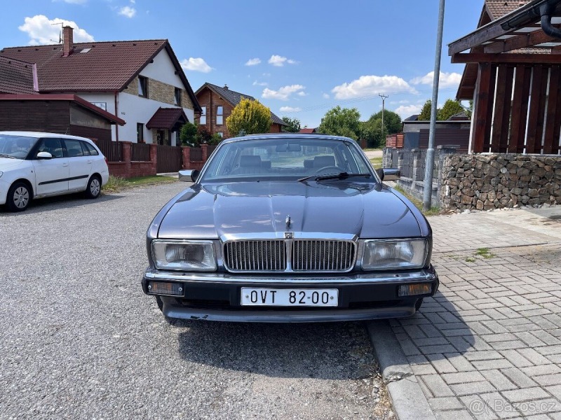 Jaguar XJ 40, 1987