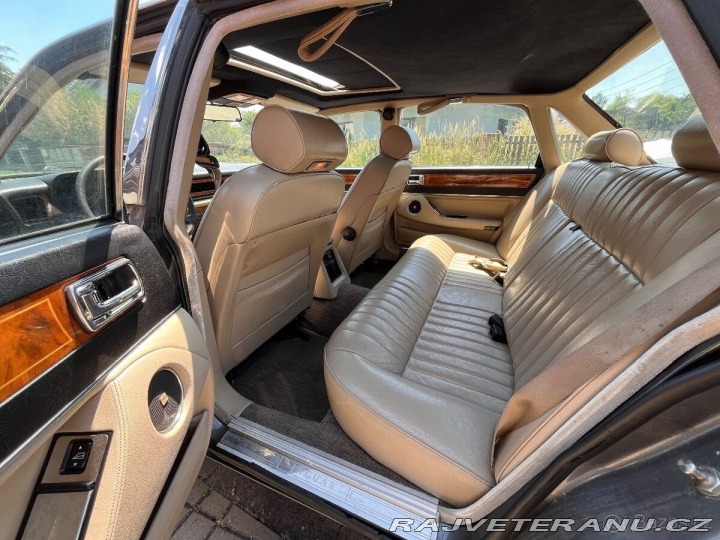 Jaguar XJ 40, 1987 1987