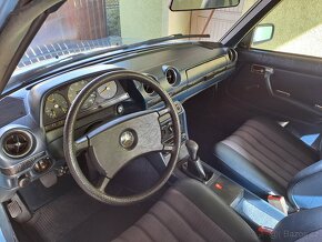 Mercedes-Benz 200 123 1982
