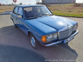 Mercedes-Benz 200 123 1982
