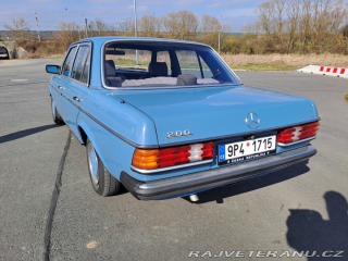 Mercedes-Benz 200 123 1982