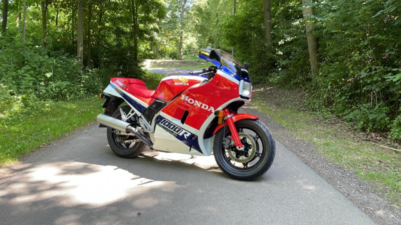 Honda VF VF1000R