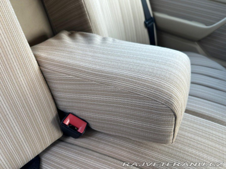 Mercedes-Benz 230 124 230E 97kw 1986